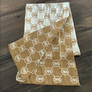 Michael Kors scarf